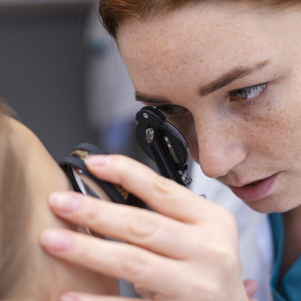 doctor-testing-patient-eyesight